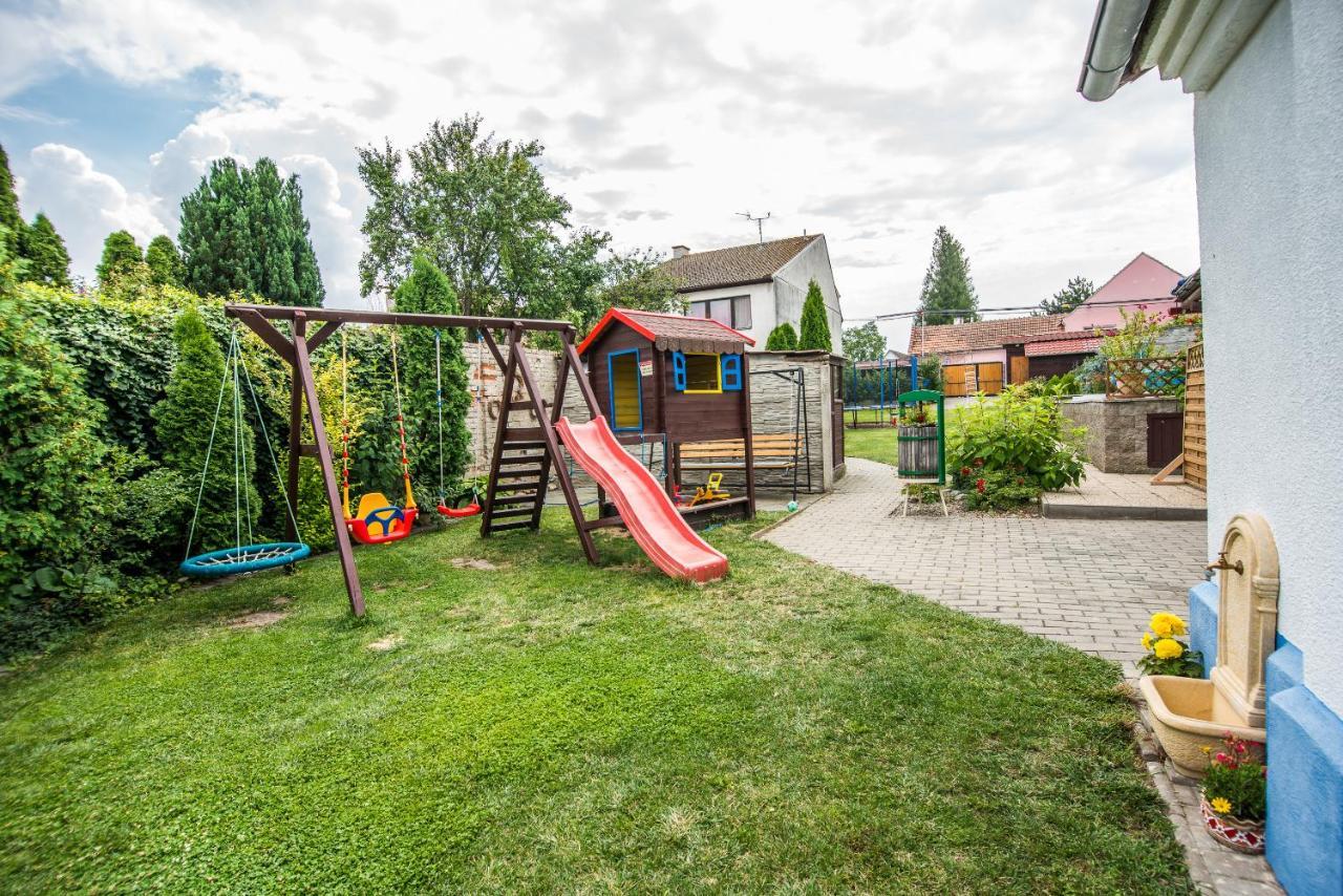 Malovany Dvorecek Dolní Dunajovice Dış mekan fotoğraf