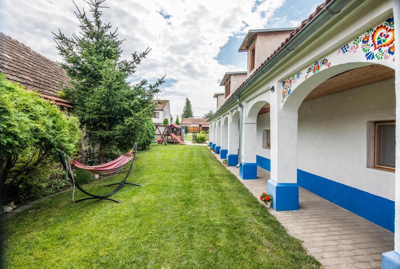 Malovany Dvorecek Dolní Dunajovice Dış mekan fotoğraf